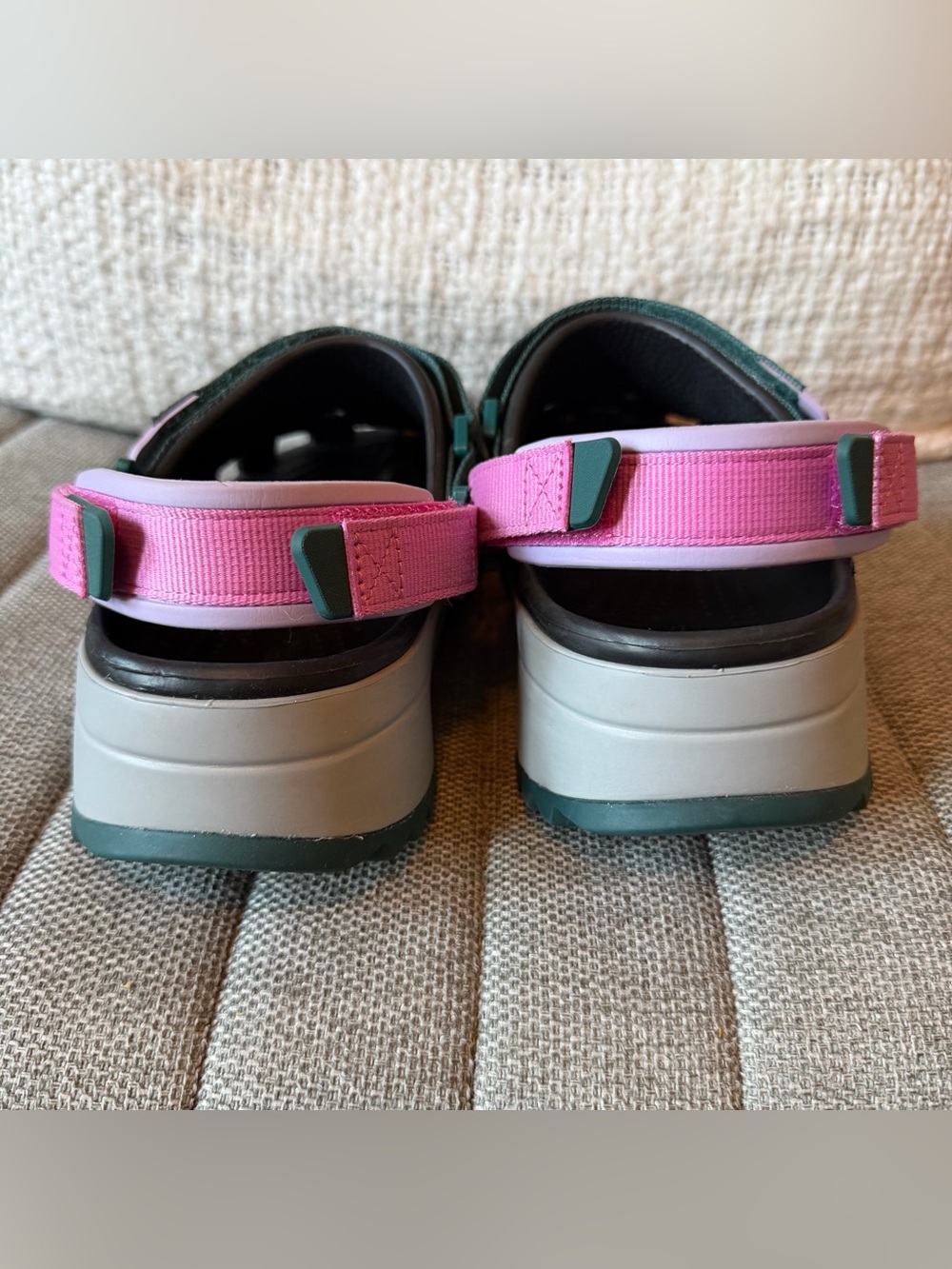 CROCS Hiker Platform Clogs Unisex 9 - Picture 4 of 14